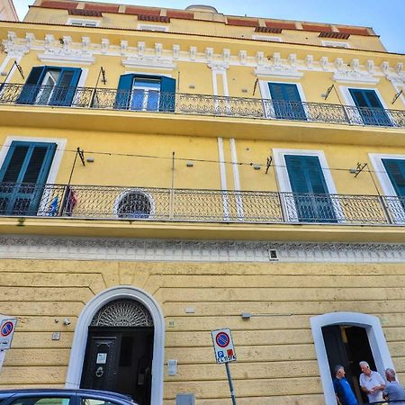 Della Monica Rooms В'єтрі Екстер'єр фото