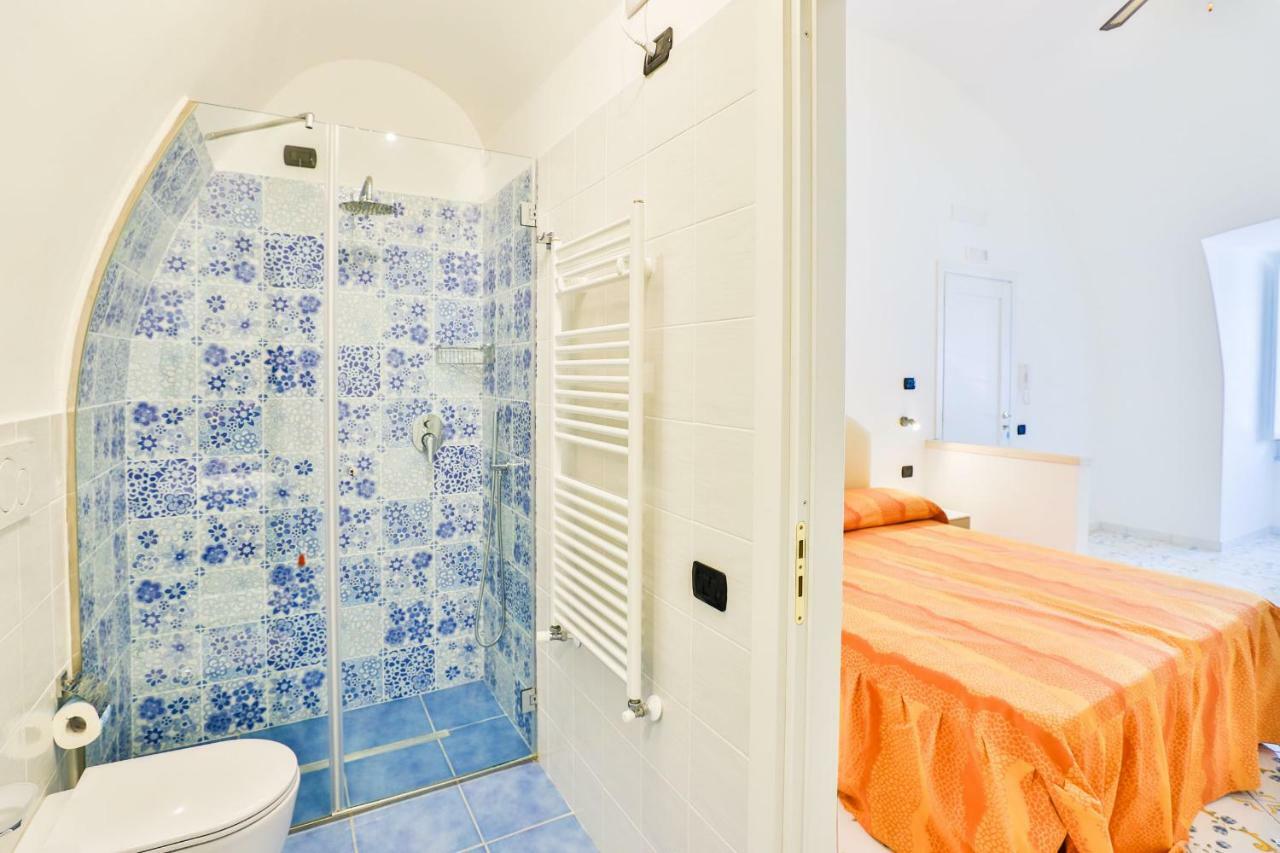 Della Monica Rooms В'єтрі Екстер'єр фото