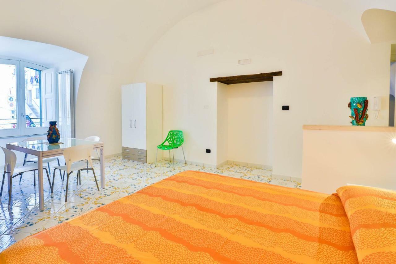 Della Monica Rooms В'єтрі Екстер'єр фото