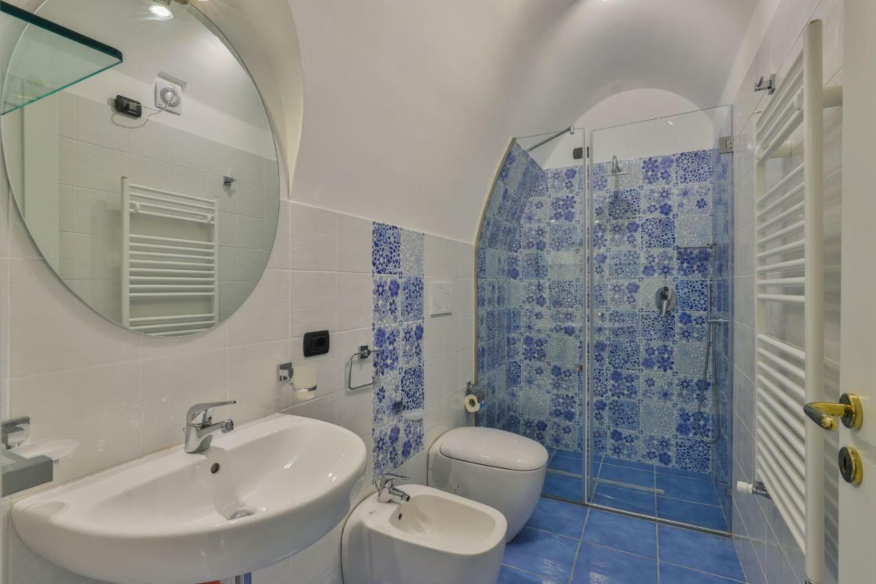 Della Monica Rooms В'єтрі Екстер'єр фото